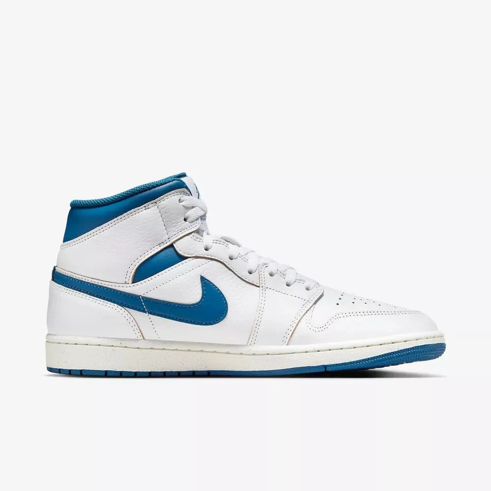 Jordan Mens Air Jordan 1 Mid and SE Basketball Sneakers