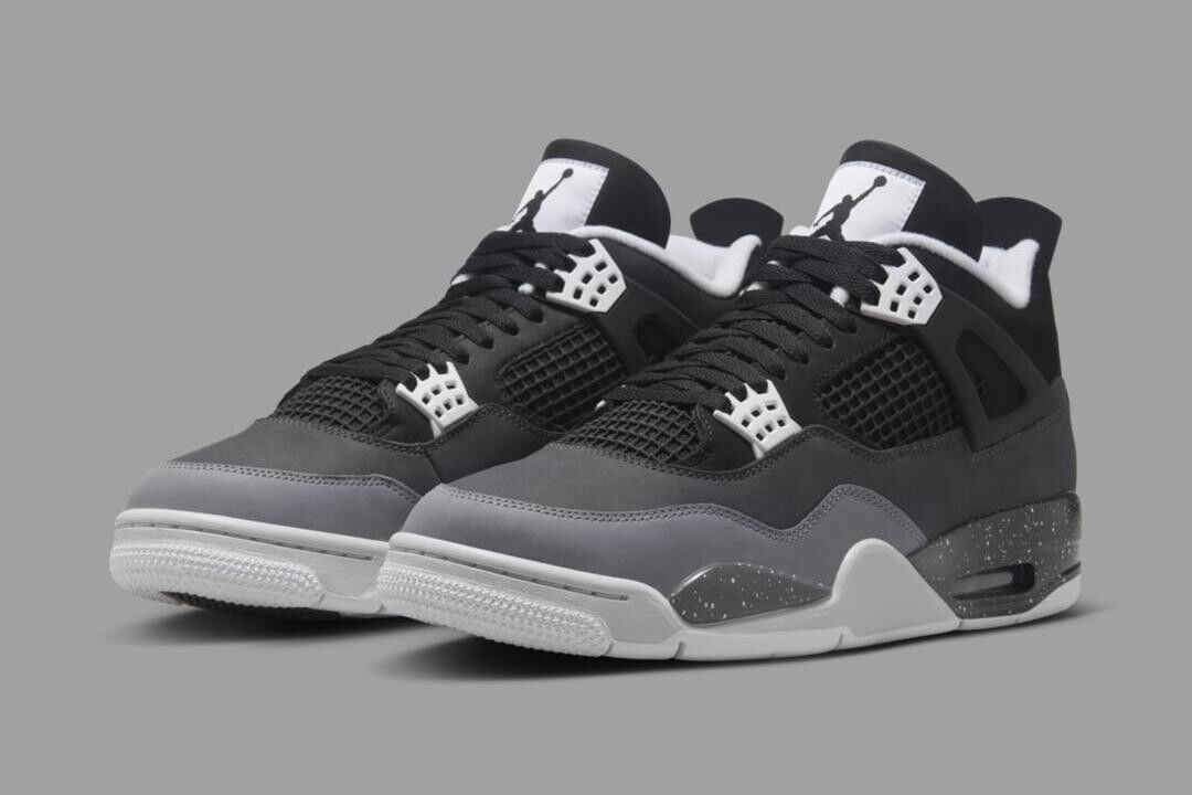 Jordan Mens Air Jordan 4 Retro Fear Sneakers